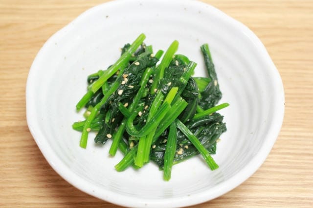 ほうれん草が苦いのは食べても大丈夫？えぐみの原因と対処する方法